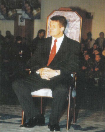 2003-2004 m. Vyr.trenerio A.Sireikos pagerbimas.