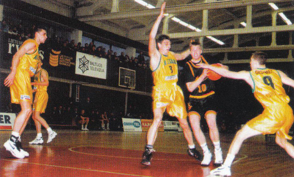 1994-1995 m. M.Žukauskas prieš Kauno "Atletą".